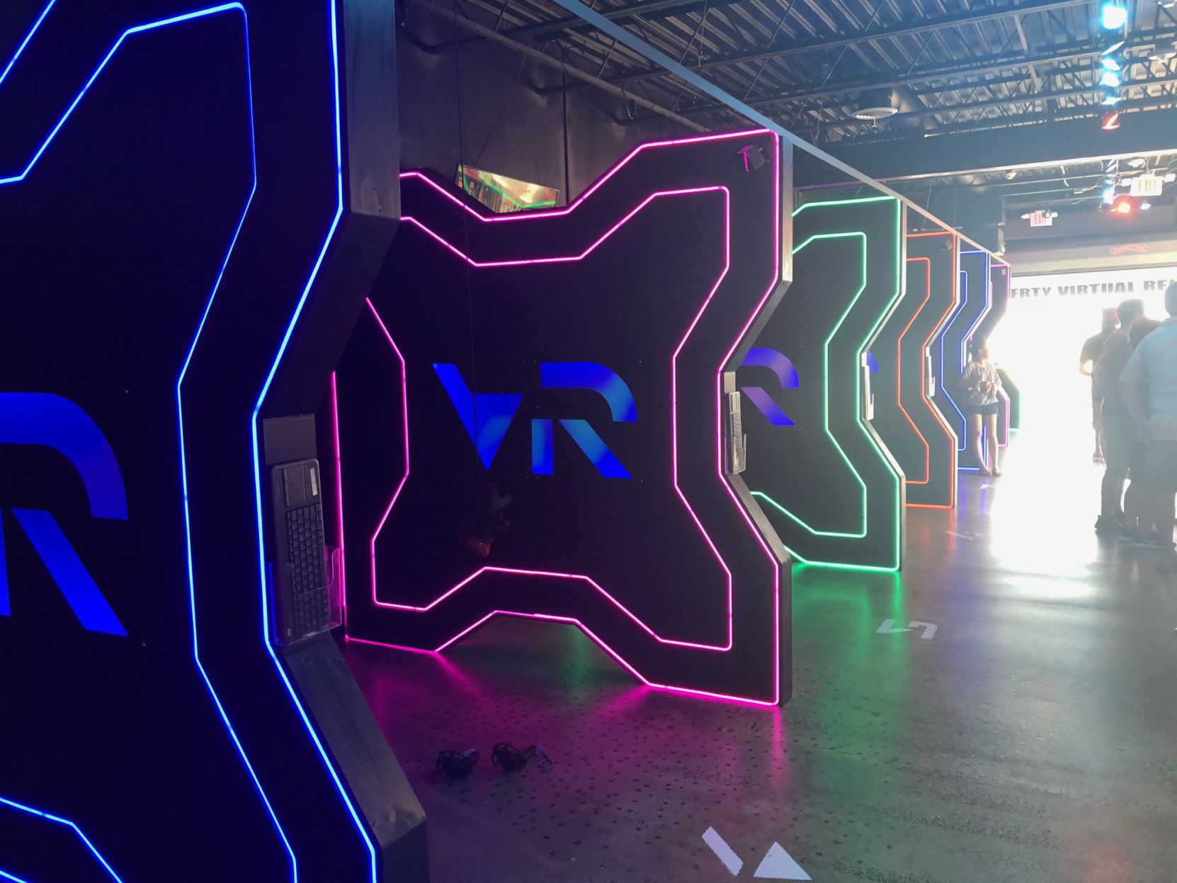 VR